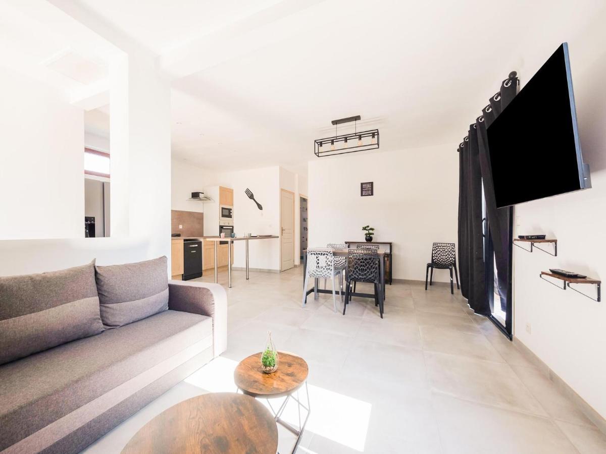 Fully Renovated House Only Few Minutes Walk Away From Ohama Beach Vierville-sur-Mer Eksteriør billede